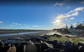 Bayshore Rv Park & Guest Suites